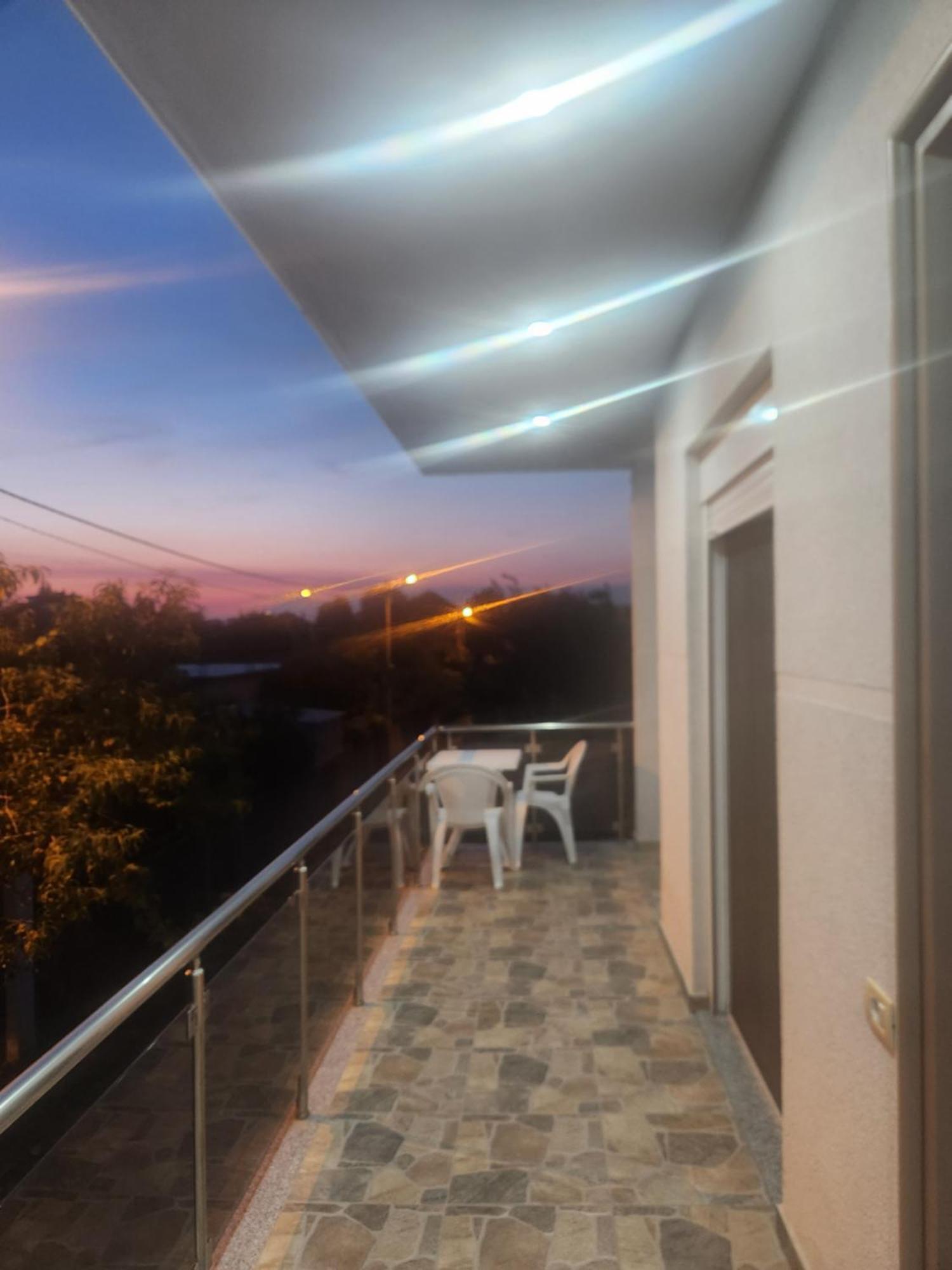 B&B Kroni 1 Σκόδρα Εξωτερικό φωτογραφία